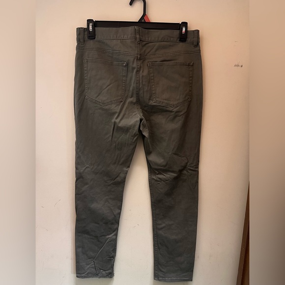 Jeans - Picture 2 of 3